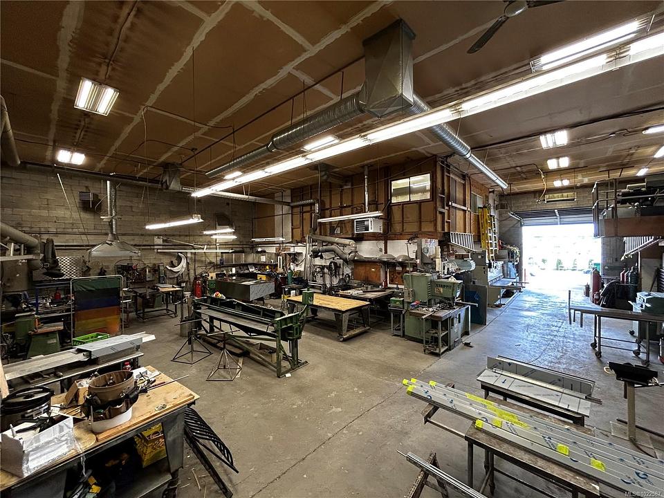 487 Burnside Road East, Victoria, BC