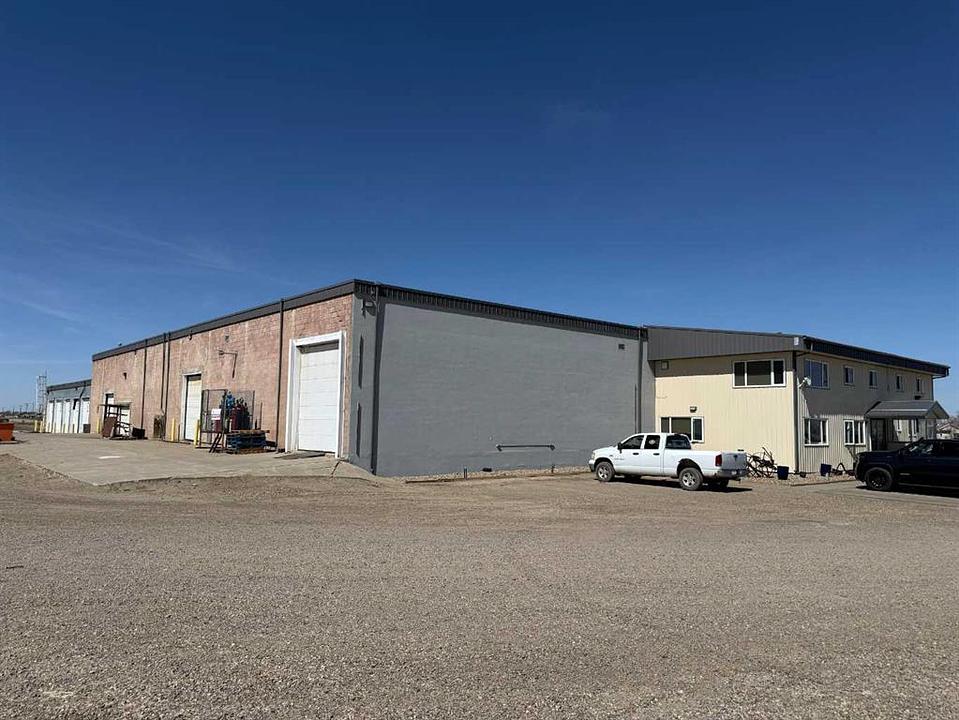 111 1 Street North, Vauxhall, AB