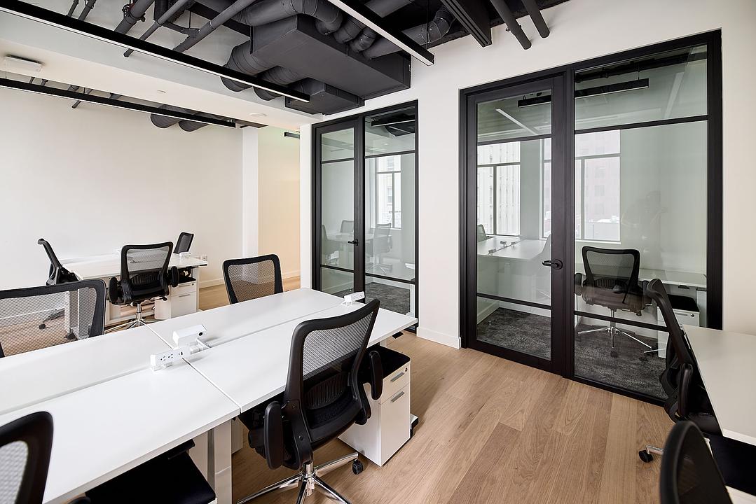 1202-00 - 302 Bay Street, Toronto, ON