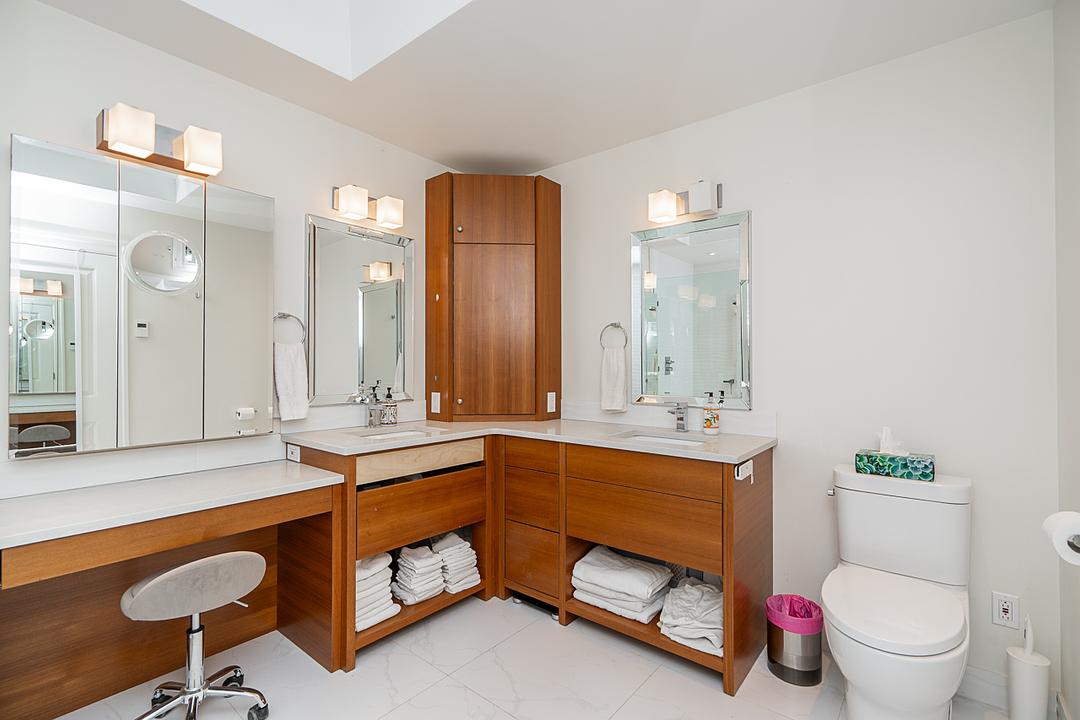 16114 20 Avenue, Surrey, BC