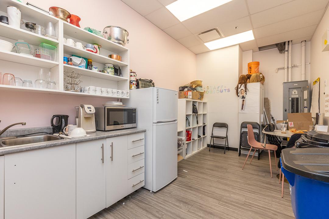 210 - 34077 Gladys Ave, Abbotsford, BC