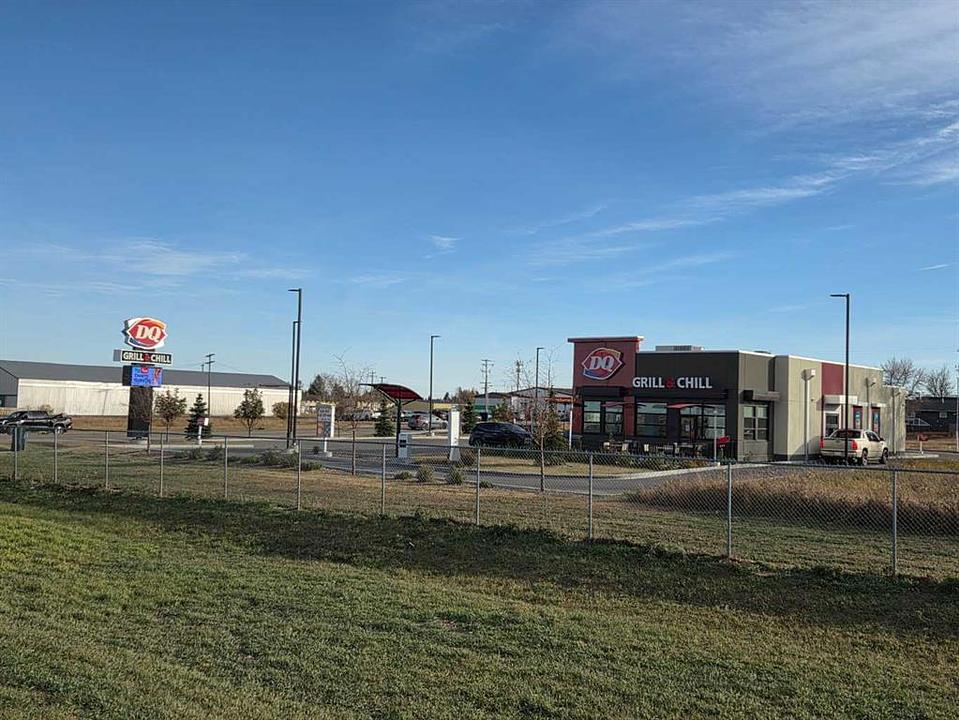 2412 20 Street, Didsbury, AB