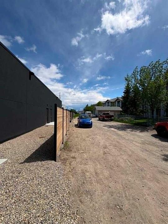 6815 26 Avenue Northeast, Calgary, AB