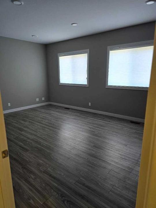 201 - 110 Pelican Place, Sylvan Lake, AB