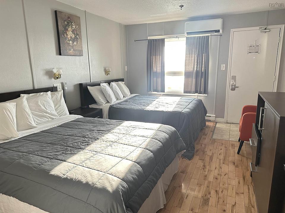 100 Kings Road, Sydney, NS