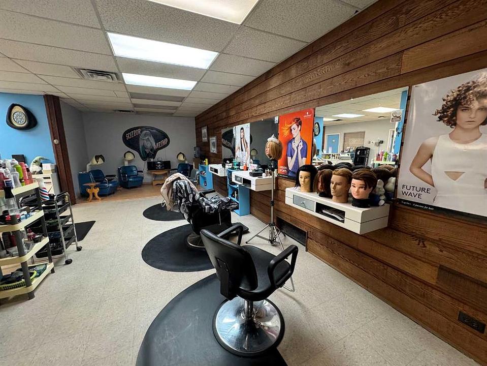 5033 50 Avenue, Ponoka, AB