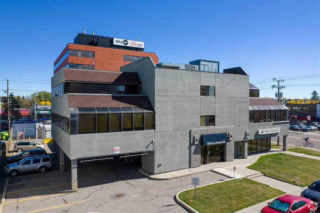 220 - 5824 2 Street Southwest, Calgary, AB