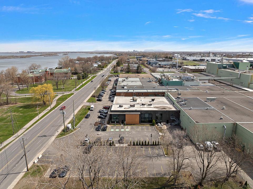 77 Boulevard Marie-Victorin, Candiac, QC
