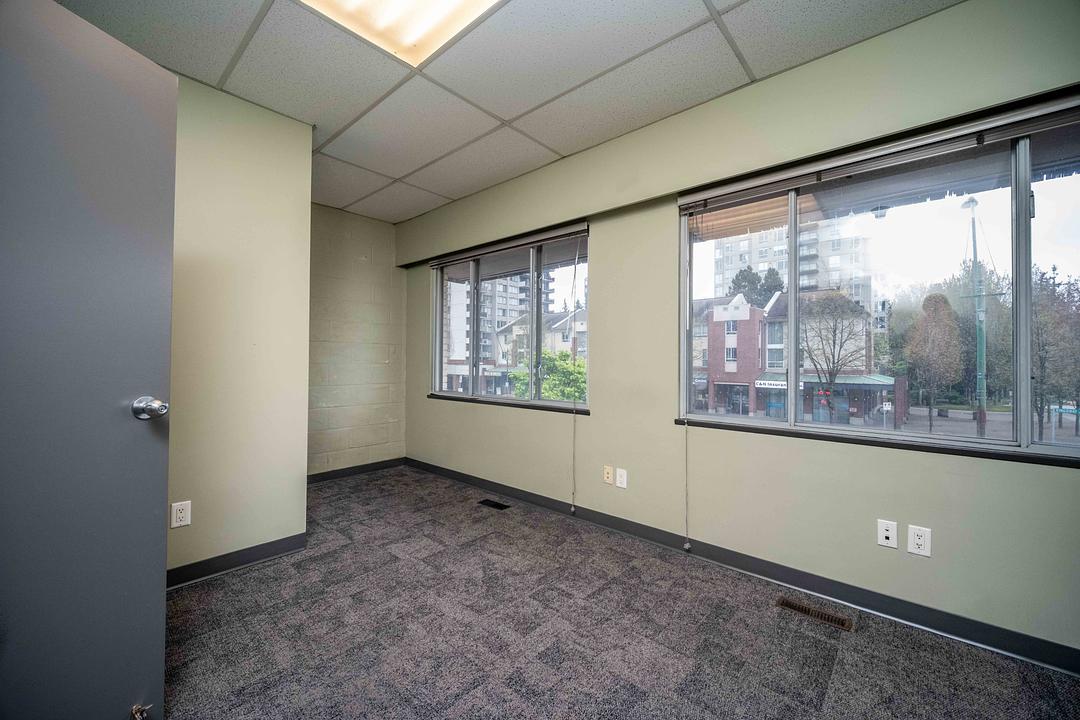 7009-7011 - 7009 Kingsway, Burnaby, BC