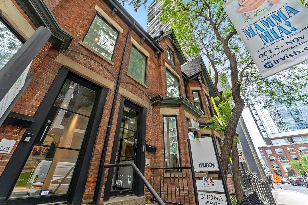 275 Richmond Street West, Toronto, ON
