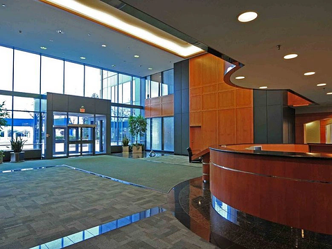 77 City Centre Drive, Mississauga, ON