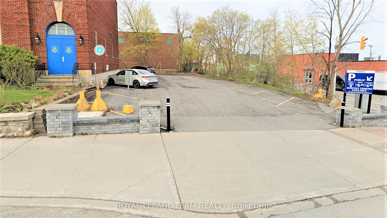 428 Churchill Avenue North, Ottawa, ON