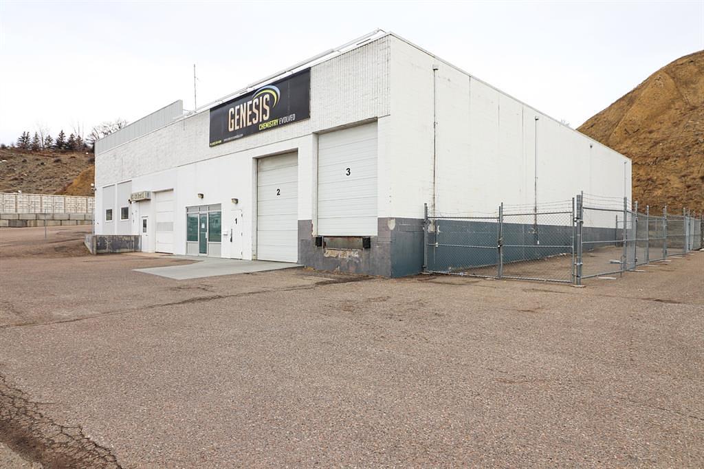 602 13 Street Southeast, Medicine Hat, AB
