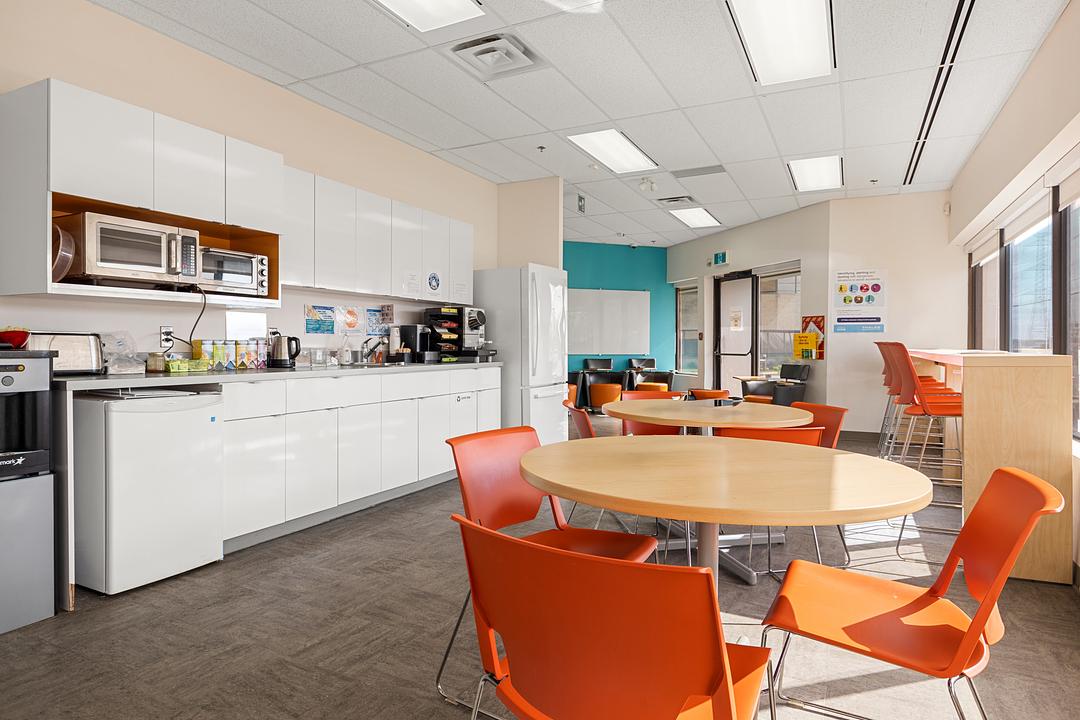 180 - 14 Colonnade Road, Ottawa, ON
