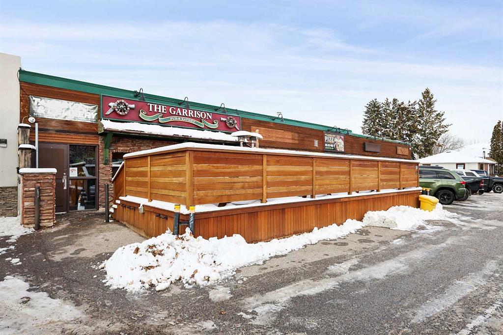 2040 42 Avenue Southwest, Calgary, AB