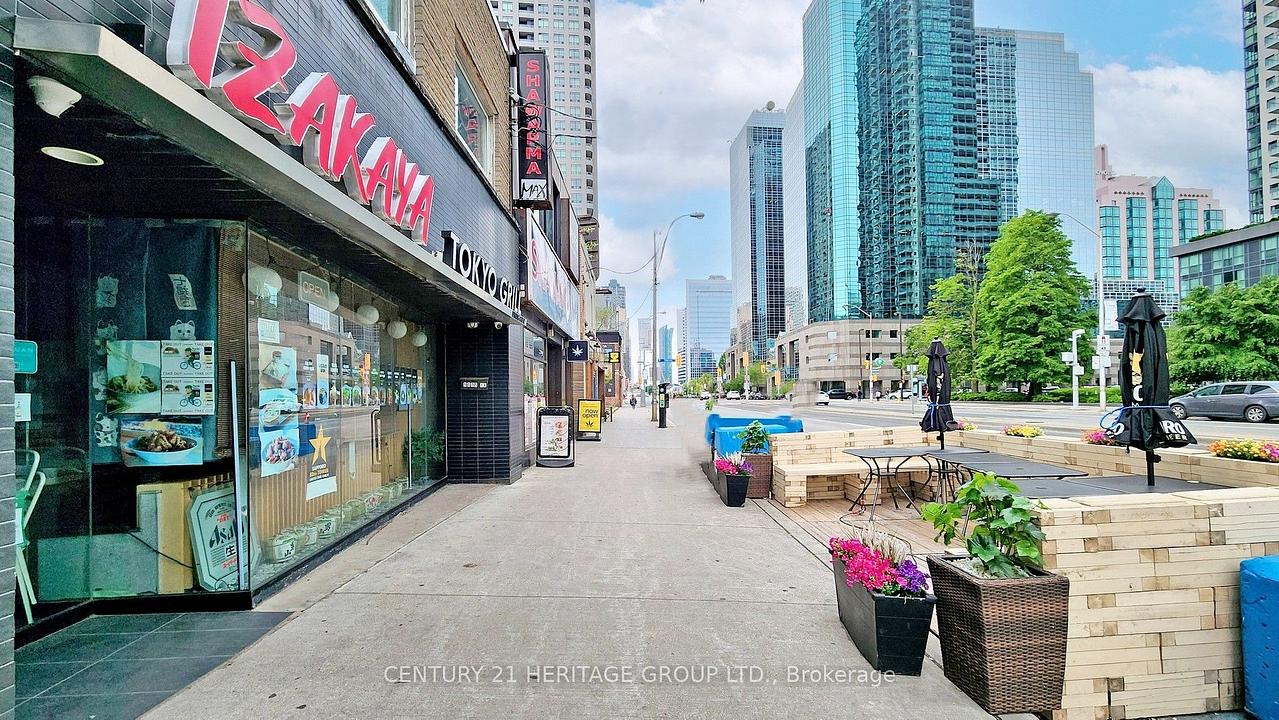 5171 Yonge Street, Toronto, ON