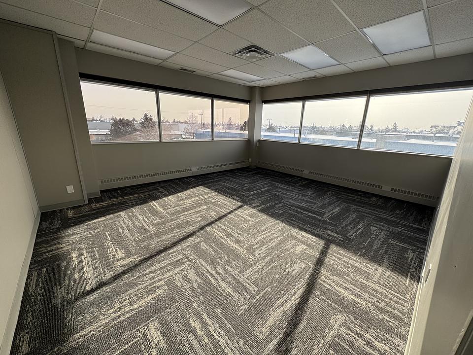 MAYFIELD BUSINESS CENTRE - 170 Street Southwest, Edmonton, AB