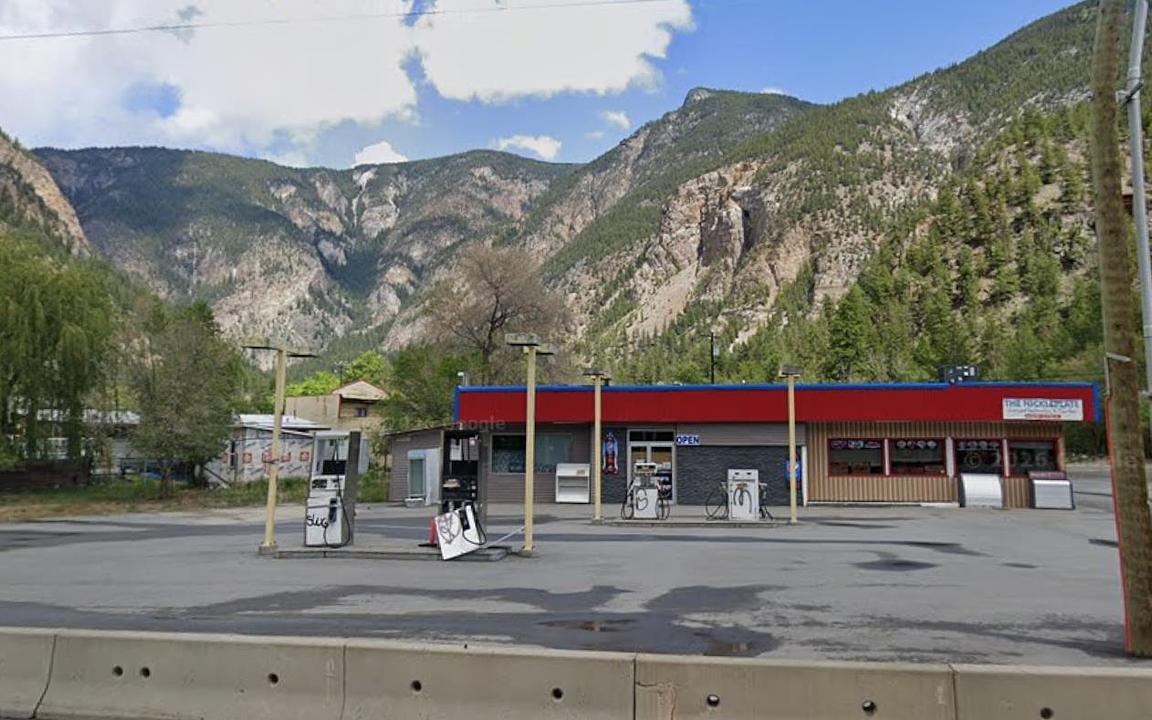 670 Scott Avenue, Hedley, BC