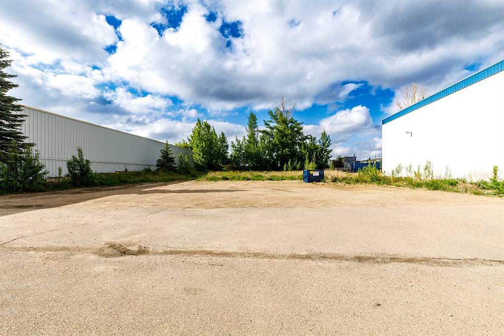 6104 67A Street, Red Deer, AB