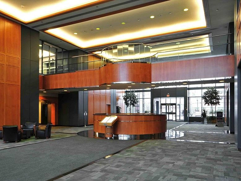 500 - 77 City Centre Drive, Mississauga, ON