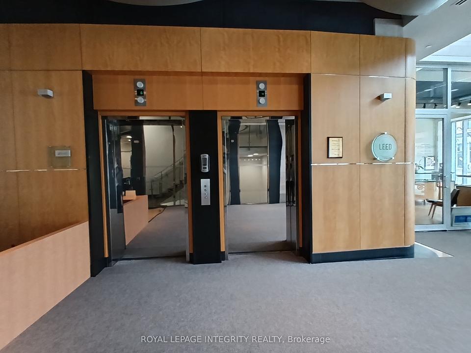 100 - 100 Murray Street, Ottawa, ON