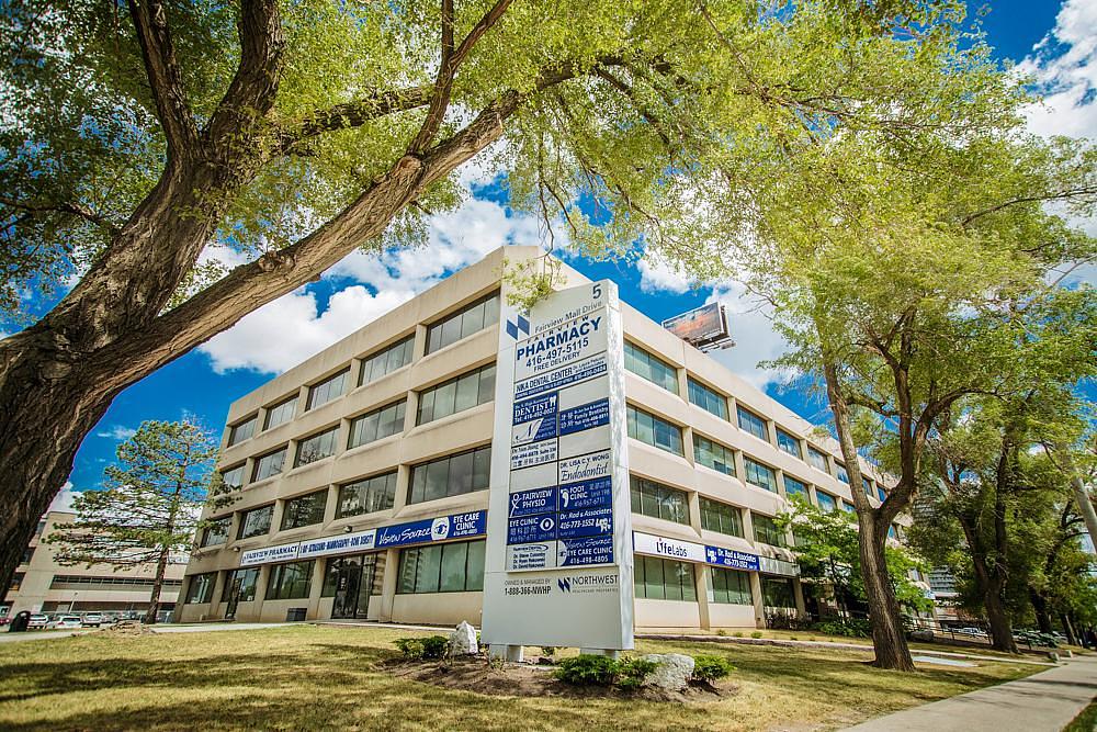 106 - 5 Fairview Mall Drive, Toronto, ON