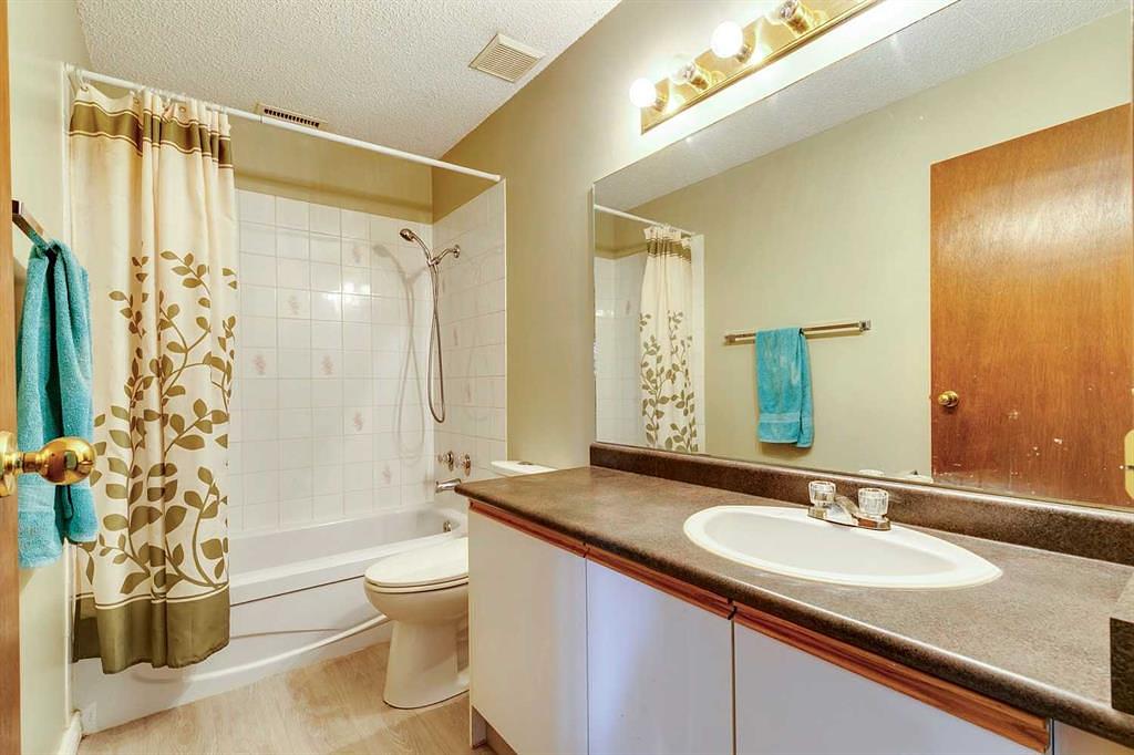 186007 Priddis Valley Road West, Priddis, AB