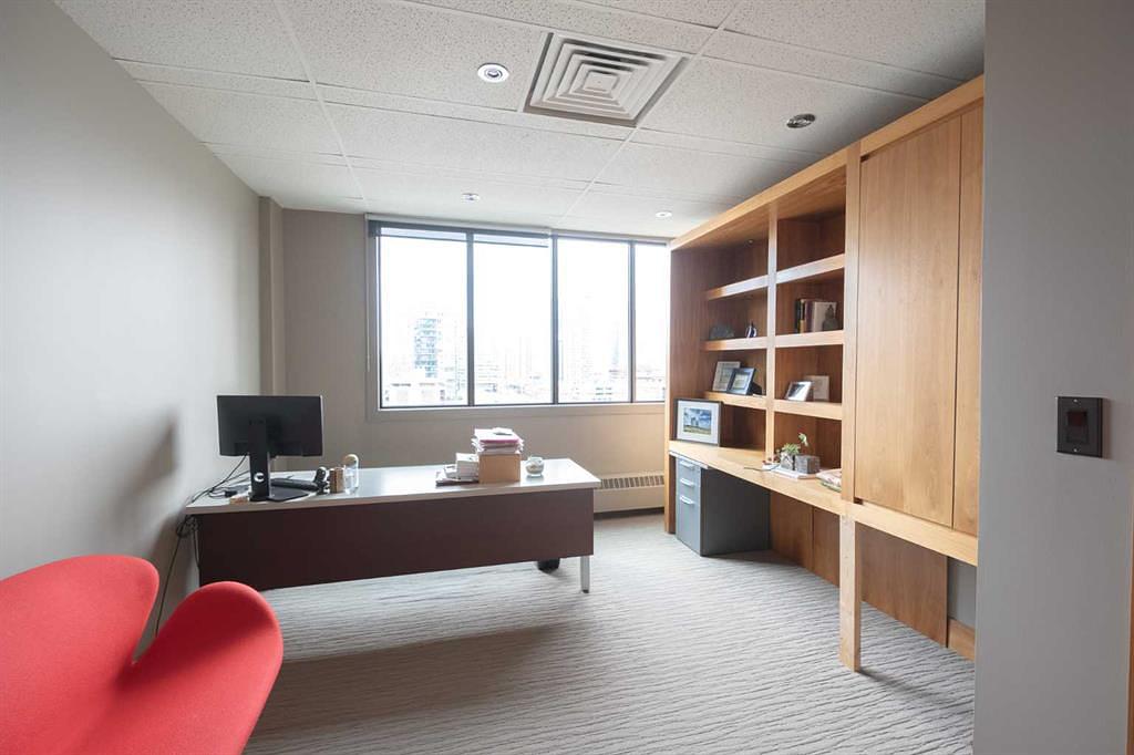 820 - 602 12 Avenue Southwest, Calgary, AB