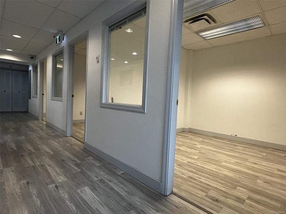 #102 - 19 Dallas Road, Victoria, BC