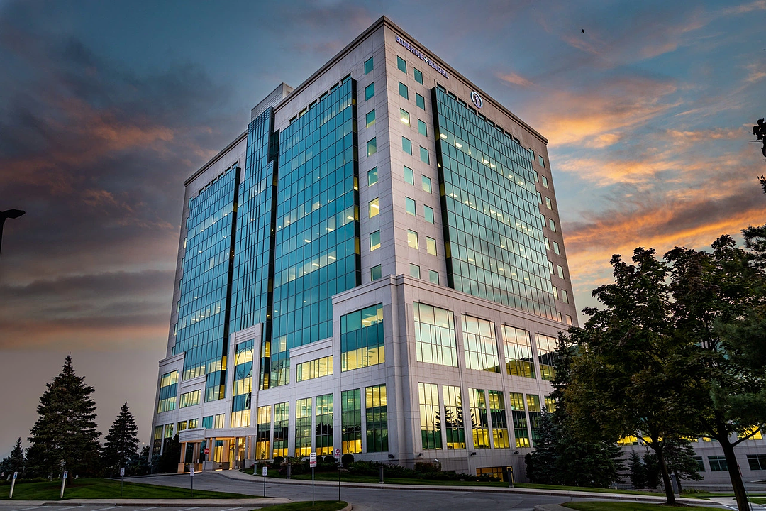 1100 - 55 Standish Court, Mississauga, ON