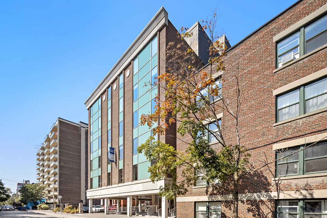 200 - 245 Cooper Street, Ottawa, ON