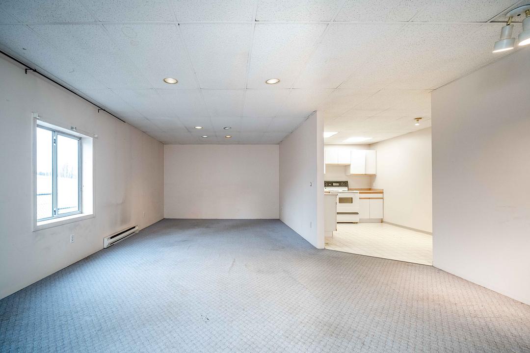 210 - 14770 64 Ave, Surrey, BC