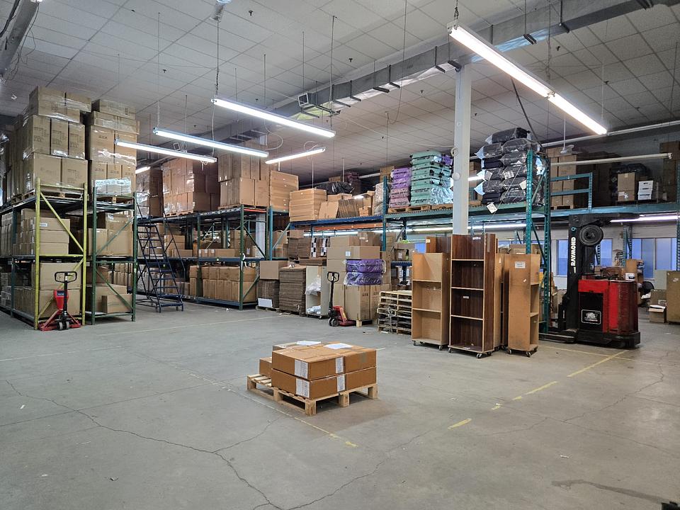 8370 Rue Labarre, Montréal, QC