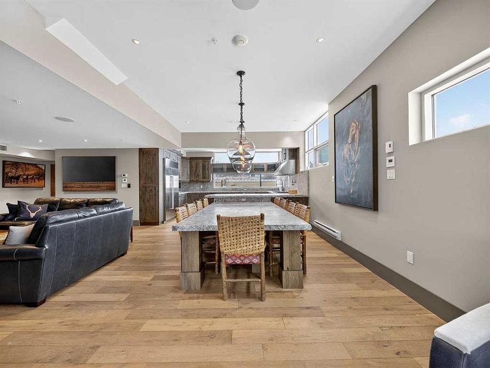 1015 11 Street Southeast, Calgary, AB