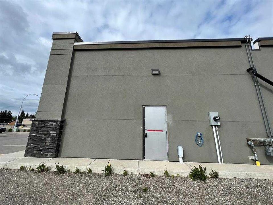208 10 Avenue North, Carstairs, AB