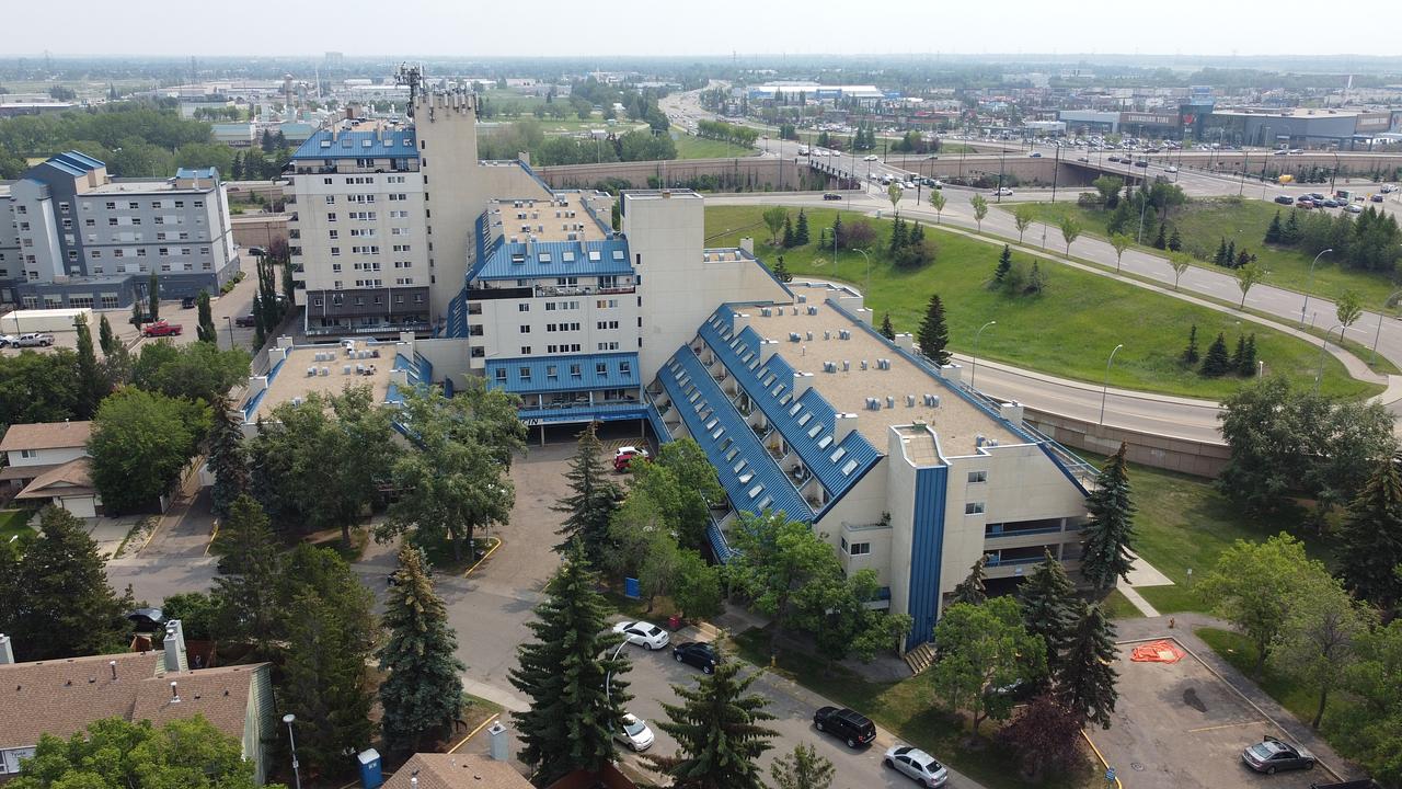 2403 104 Street Northwest, Edmonton, AB