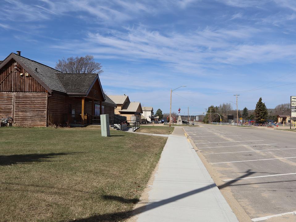 22 State Avenue, Fort Assiniboine, AB
