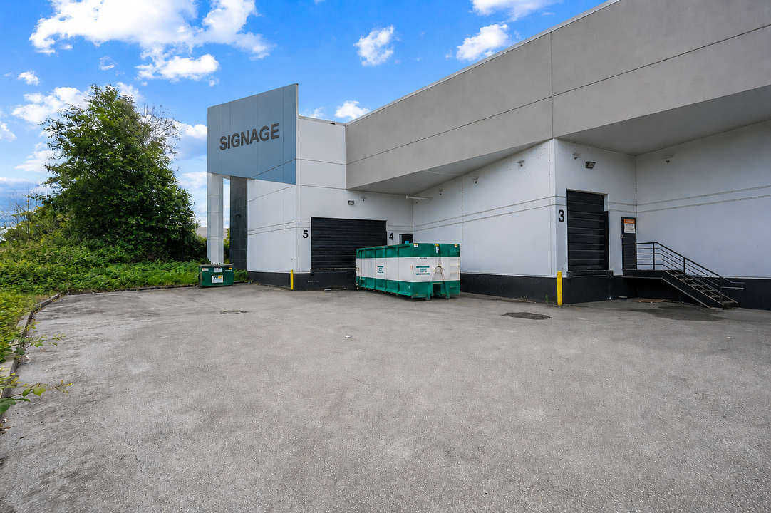 1369 United Boulevard, Coquitlam, BC