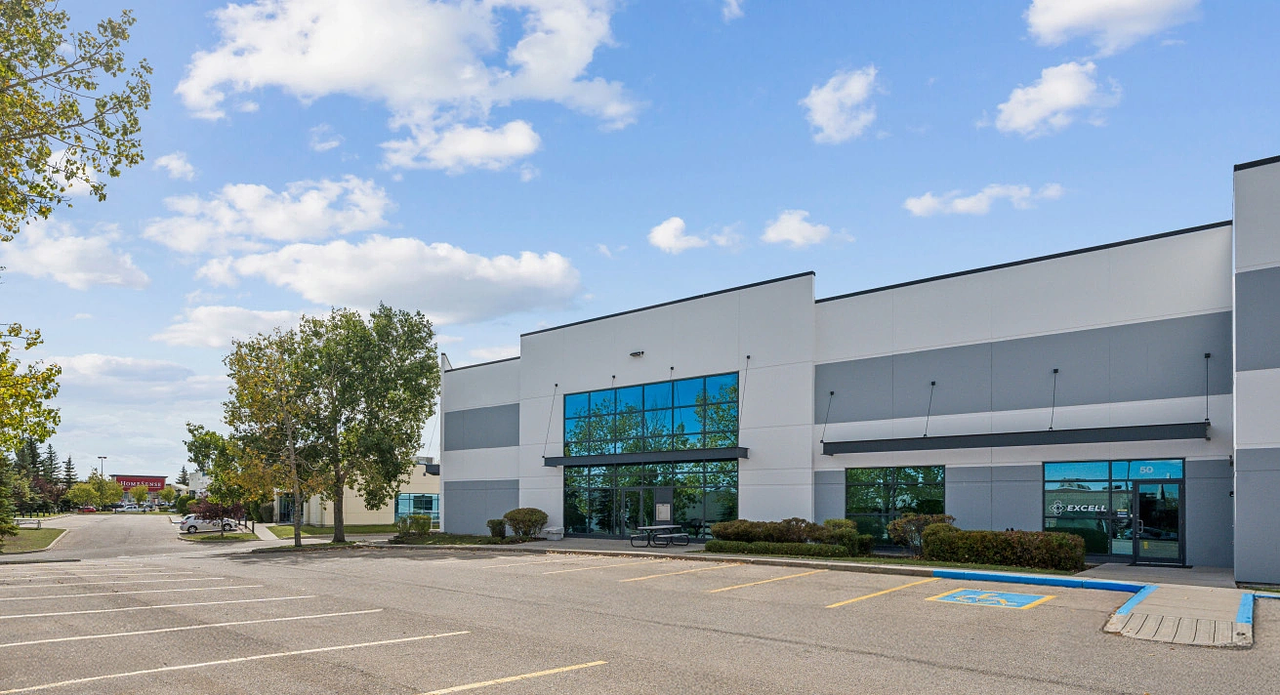 10 - 2151 32 Street Northeast, Calgary, AB