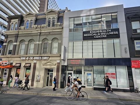 500 Yonge St, Toronto, ON