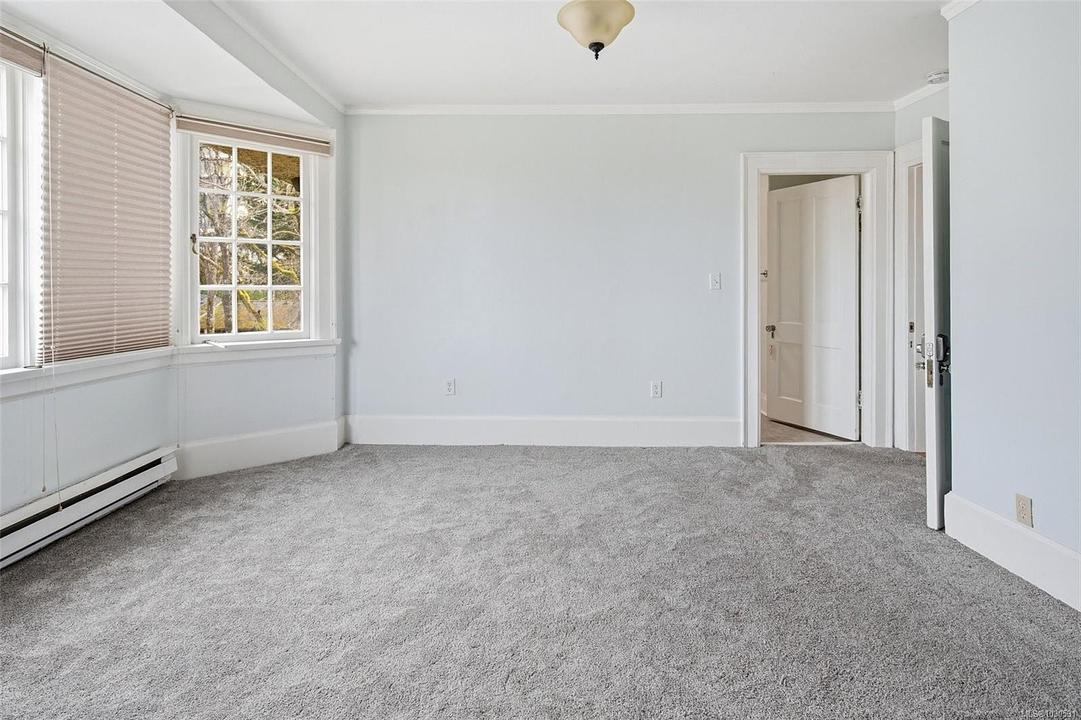 1043 Belmont Avenue, Victoria, BC