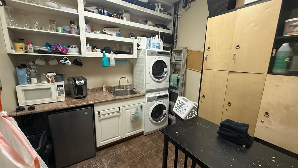 1005 3 Avenue South, Lethbridge, AB
