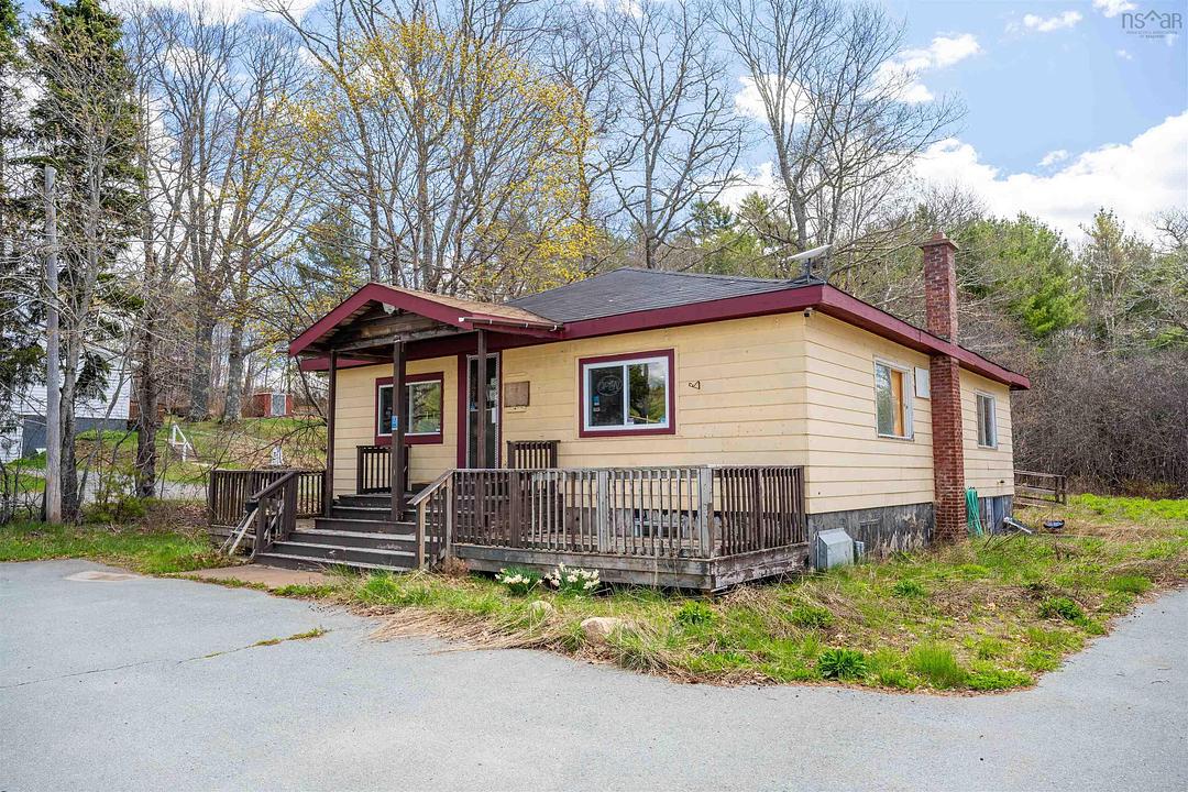 9645 Highway 8, Caledonia, NS