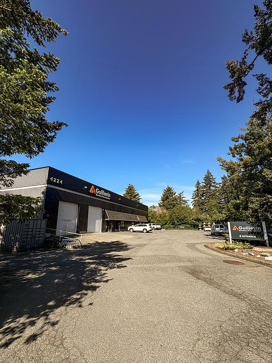 4224 Commerce Cir, Victoria, BC