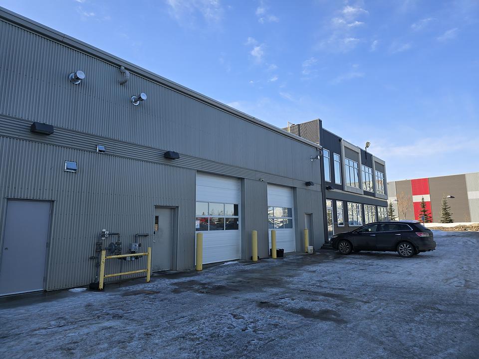 2031 90b Street Southwest, Edmonton, AB