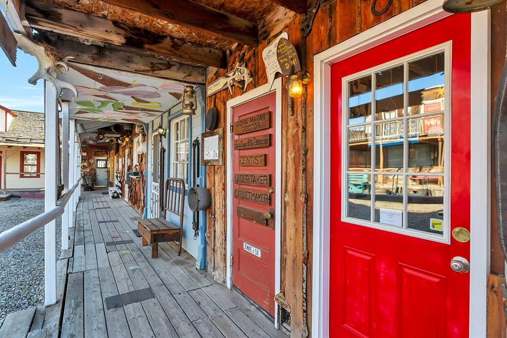 48 Main Street East, Big Valley, AB