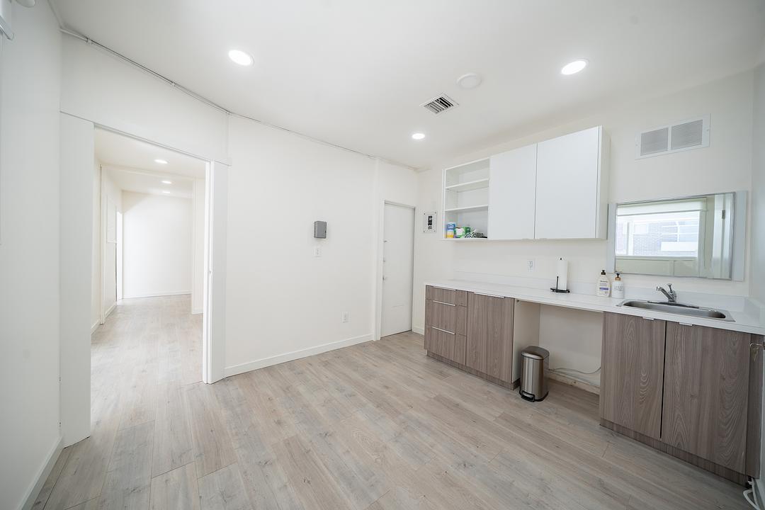 108 - 2096 West 41st Avenue, Vancouver, BC