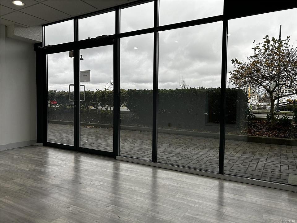 #102 - 19 Dallas Road, Victoria, BC