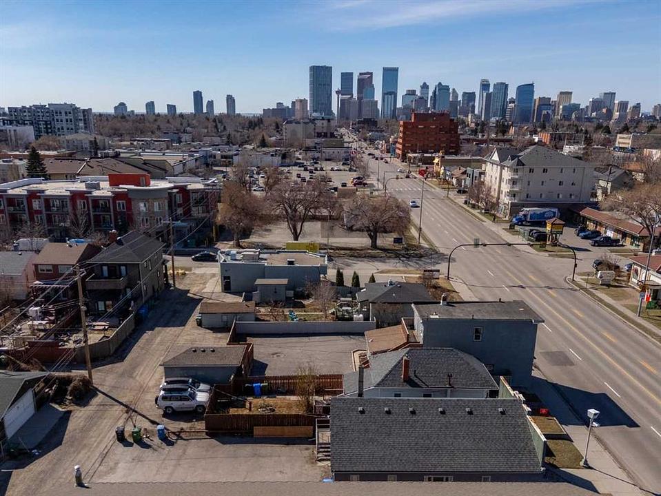 2018 Centre Street North, Calgary, AB