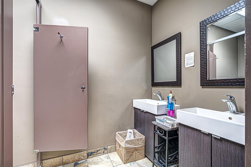 2602 50 Avenue, Lloydminster, AB